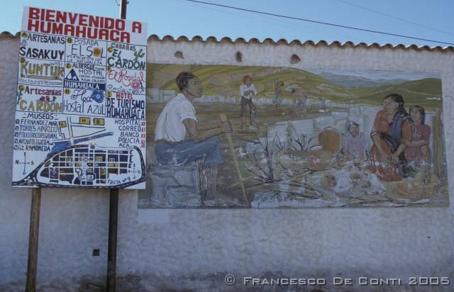 a_img227 Murales a Humauaca<br>Argentina - 2003