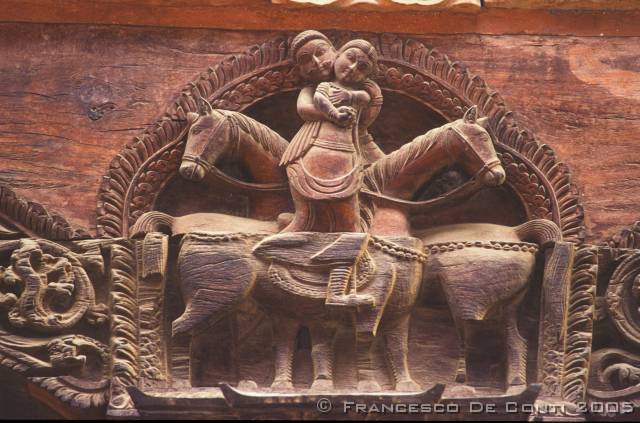 b_img032 Scultura a Bakhtapur<br>Nepal - 2000