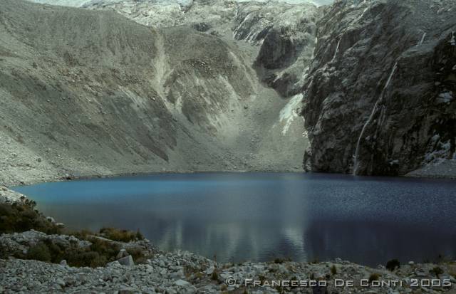 c_img089 Laguna 69 - Cordillera Blanca<br>Per - 1998