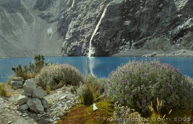 c_img104 Laguna 69 - Cordillera Blanca<br>Per - 1998