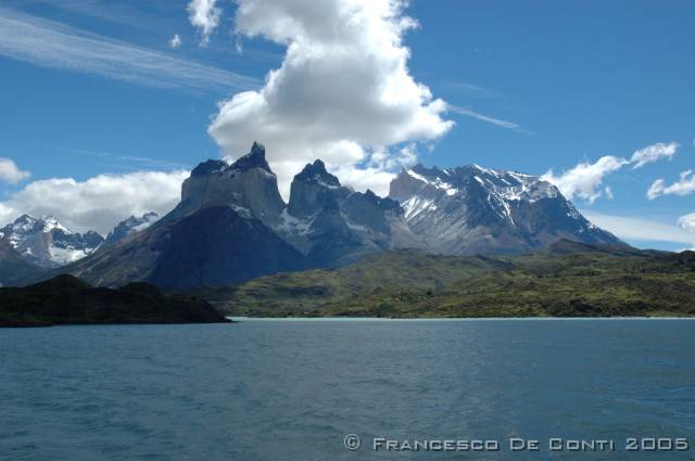 j_dsc_0863 Los Cuernos del Paine<br>Cile - 2004