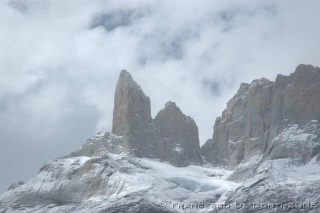 j_dsc_0999 Neve nell'alta Valle dei Francesi - Paine<br>Cile - 2004