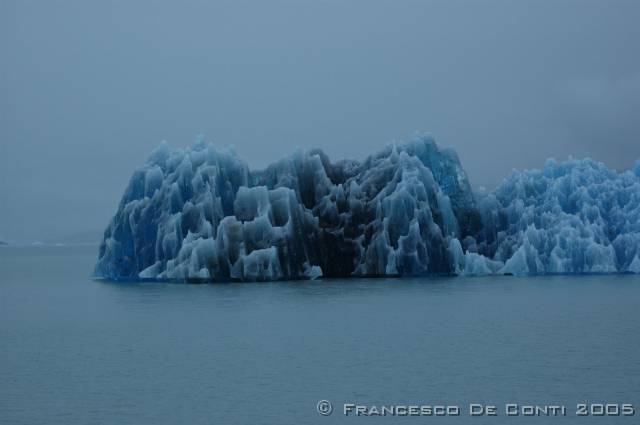 j_dsc_1756 Iceberg sul Lago Argentino<br>Argentina - 2004