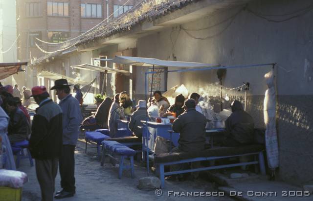 a_img007 Colazione verso l'Apolobamba<br>Bolivia - 2003