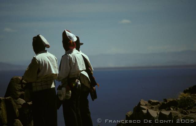 c_img160 Dalle alture di Taquile - Lago Titicaca<br>Bolivia - 1998